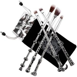 Storybook Cosmetics Harry Potter Silver Makeup Brush Set of 5 with Velvet Pouch
